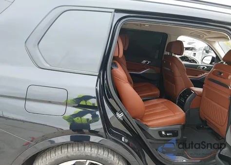 2025 BMW X7 xDrive40I z USA, uszkodzony, nr VIN 5UX23EM01S9Z62795